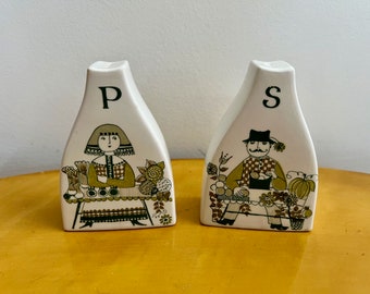 Vintage Figgjo Flint Market salt and pepper shakers c.1960s