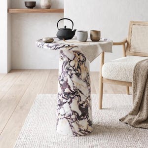 Calacatta Viola marmorpiedestal sidobord , marmor soffbord , marmor sidobord , marmorbord , marmor runt bord , marmor bordsskiva bild 1