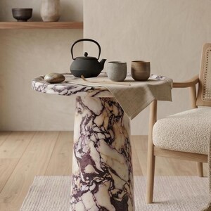 Calacatta Viola marmorpiedestal sidobord , marmor soffbord , marmor sidobord , marmorbord , marmor runt bord , marmor bordsskiva bild 9