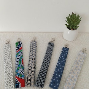 Porte clés dragonne en tissus, cadeau maître, cadeau maîtresse, cadeau atsem, idée cadeau