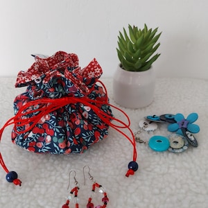 Bourse à bijoux en tissus, organiseur à  bijoux, bourse à compartiments, transport bijoux, cadeau fête des mamans