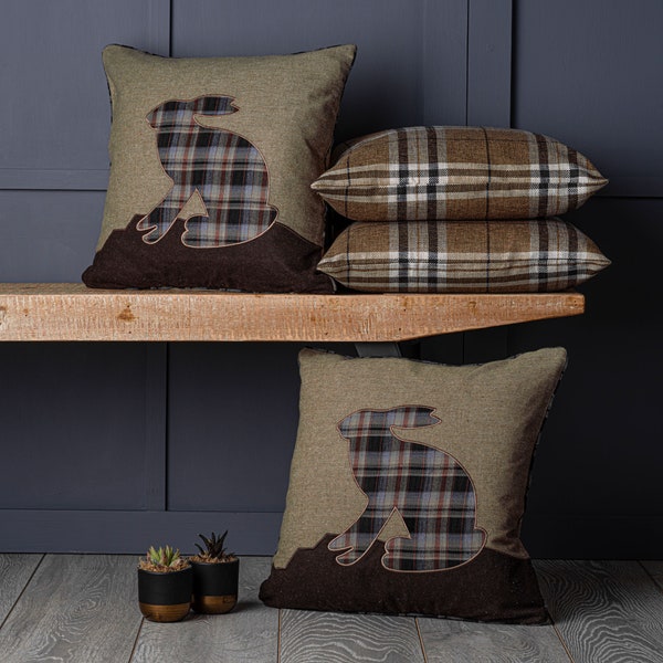 Ensemble de 4 couvertures de coussins naturels Highland Hare & Tartan Check 18 pouces Brown Latte