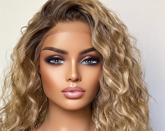 Rooted Curly Wig Ash Blonde Lace Wig•Lightweight Wig•Small/Extra Small Cap/Free Part Synthetic Lace Wig For Women•Alopecia Hairloss Wigs