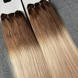 Ombre Blonde Weft Haarverlängerungen / Dunkelbraune Wurzeln Mit Aschblonden Enden / 2 Bündel Gerade brasilianische Menschenhaarverlängerungen / Weich Gerade