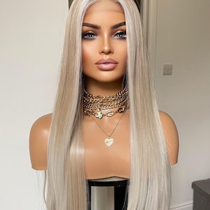 24&quot; Pearl Blonde Wig: Straight Synthetic Hair, Money Piece Highlights