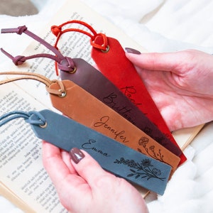 Personalisierte Geburt Blume Lesezeichen, Vollnarbenleder Lesezeichen, Geschenk für Mutter, Weihnachten, Frau, Jahrestag, Freundin, Valentinstag
