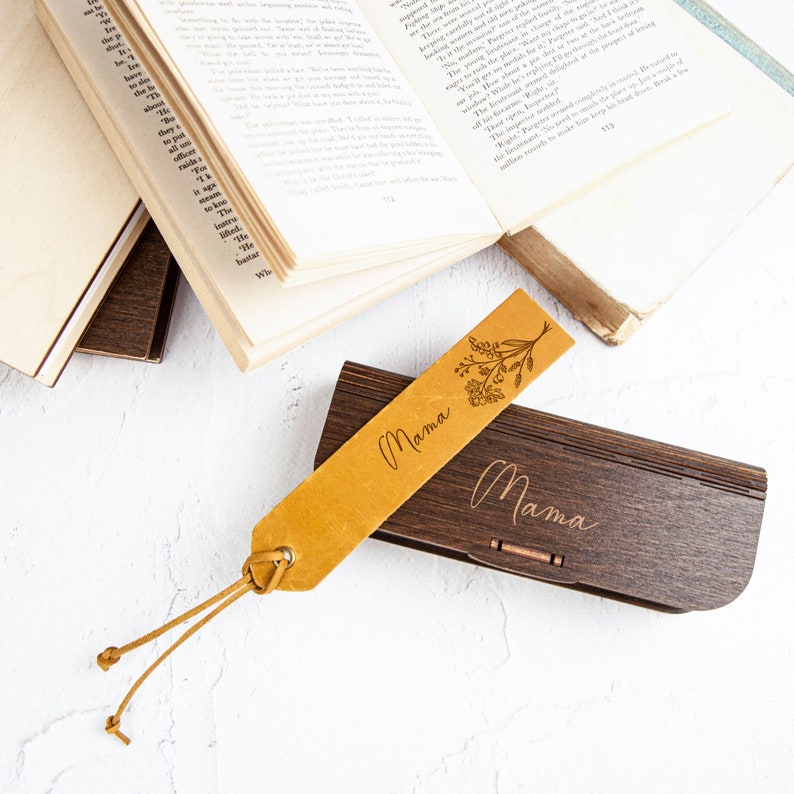 Personalized Birth Flower Bookmark, Full Grain Leather Bookmark, Gift ...
