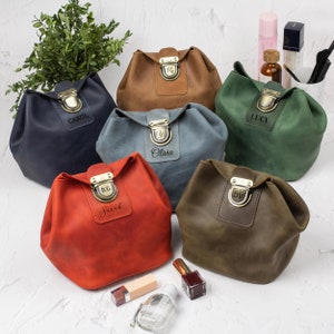 Mothers Day Gift For Her, Leather Toiletry Bag for Women, Custom Makeup Bag, Birthday Gift For Mom, Gift For Wife, Gift For Girlfriend