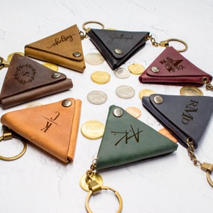 Personalized Leather Triangle Сoin Purse, Leather Coin Pouch, Triangle Keychain, Leather Coin Case, Small Coin Wallet, Ukraine Seller