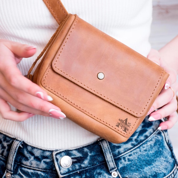 Engraved Waist Bag, Leather Fanny Pack for Women, Leather Belt Bag, Personalized Hip Bag, Leather Bum Bag for Women, Birthday Gift for Her