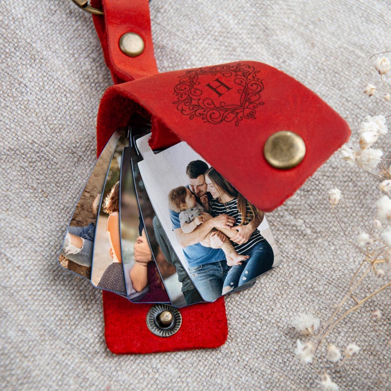 Personalised Gift for Dad - Custom Photo Keyring in Leather Case, Father's Day Keepsake, Gift for New Dad, Leather Photo Keychain 画像 8
