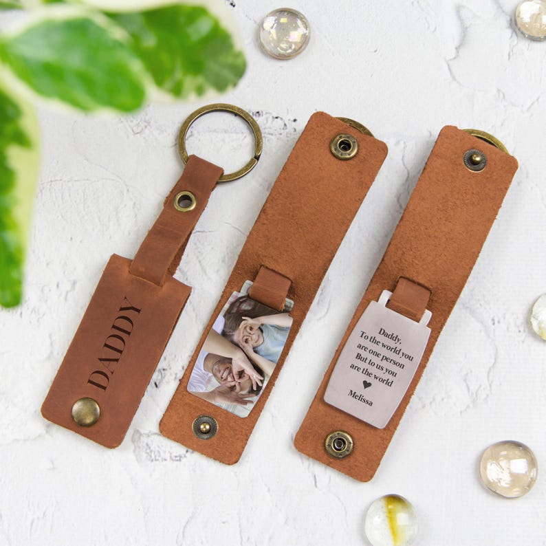 Personalised Gift for Dad - Custom Photo Keyring in Leather Case, Father's Day Keepsake, Gift for New Dad, Leather Photo Keychain 画像 4