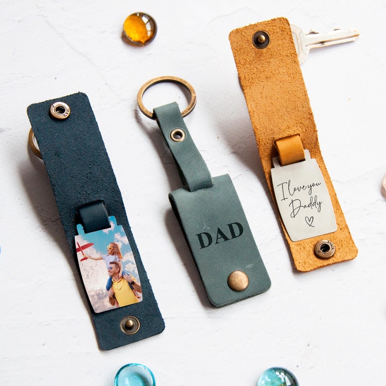 Cadeau personnalisé pour papa Porte-clés photo personnalisé dans un étui en cuir, souvenir de la fête des pères, cadeau pour un nouveau papa, porte-clés photo en cuir image 1