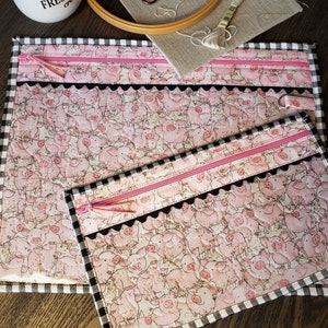 Cross Stitch Project Bag - Project Bag for Cross Stitch - Project bag organizer-Vinyl Front Cross Stitch Organization-Bag-Needlepoint -Pigs