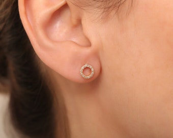 14K Gold Diamond Circle Stud Earrings: Minimalist Geometric Jewelry
