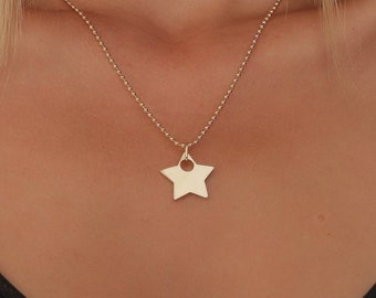 14K Solid Gold Star Necklace: Elegant Celestial Jewelry