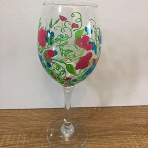 Hand Painted Sweet Peas  on Wine Glass, Floral Wine Glass , Sweet Pea  Wine Glass