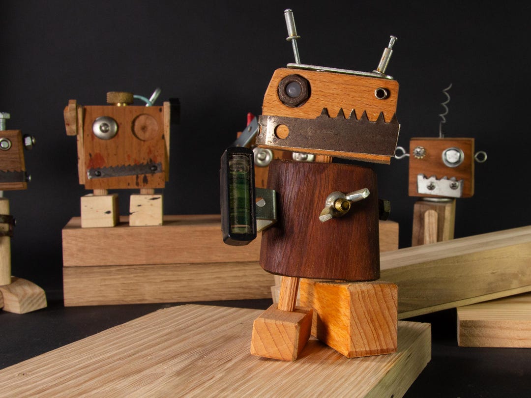 再生木材で作られた手作りの木製ロボット - Etsy 日本