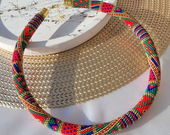 Handgeweven Tsjechische rocailles: boho-gehaakte touwsieraden