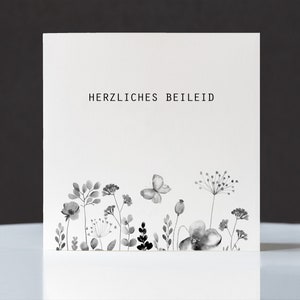 Trauerkarte, Beileidskarte "Herzliches Beileid",Motiv "Blumenfeld", Klappkarte quadratisch, 15,5x15,5cm,mit Umschlag, Karte personalisierbar