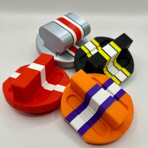 Front left-1 stripe-red/white
Front right-3 stripe-orange/purple/white
Back left-5 helmet stripe-silk silver/red/white
Back right-5 jersey stripe-black/yellow/white
