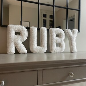 Stoff Buchstabe Bouclé - Stoff Baby Geschenk - Baby Geschenk - Stoff Deko - Baby Geschenk - Stoff Buchstabe - Wand Buchstabe - Kissen Buchstabe
