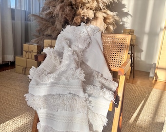Boho Throw Blanket, Fringe Blanket, Throw Blanket Boho, Throws and Blanket, White Blanket, White Boho Throw, Blanket and Throws in white