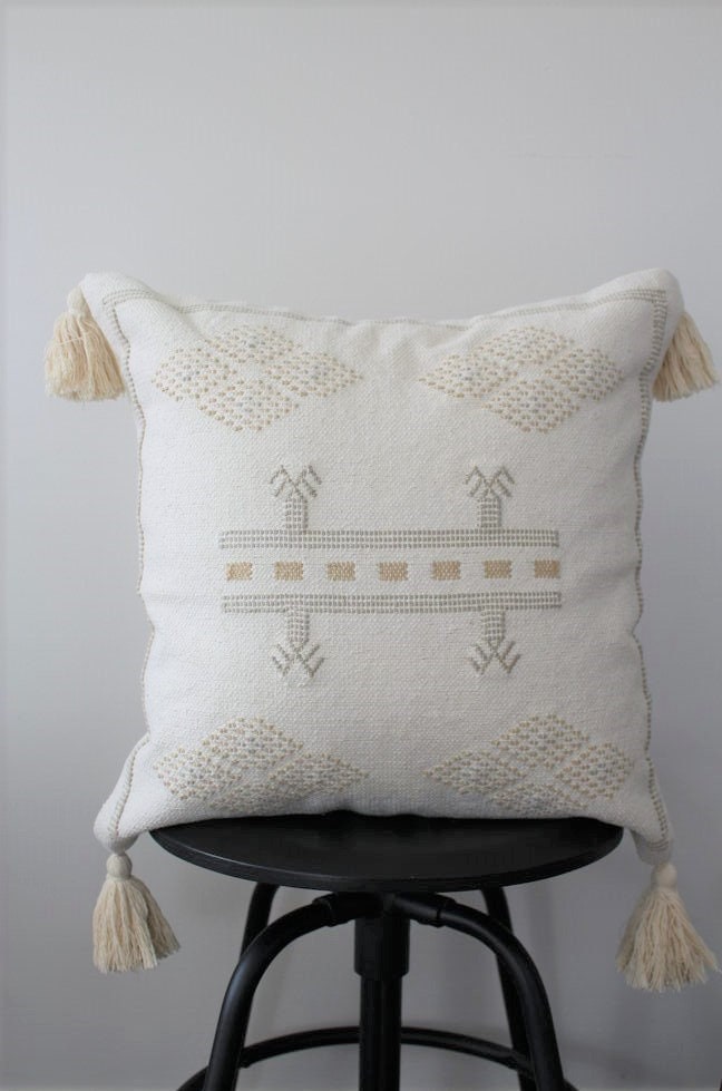 pillow covers 18x18 bohemian decor moroccan cushion kilim cushion cover MOROCCAN pompom pillow neutral cushions Cactus Silk pillow pillow covers 18x18 bohemian decor moroccan cushion kilim cushion cover MOROCCAN pompom pillow neutral cushions Cactus Silk pillow