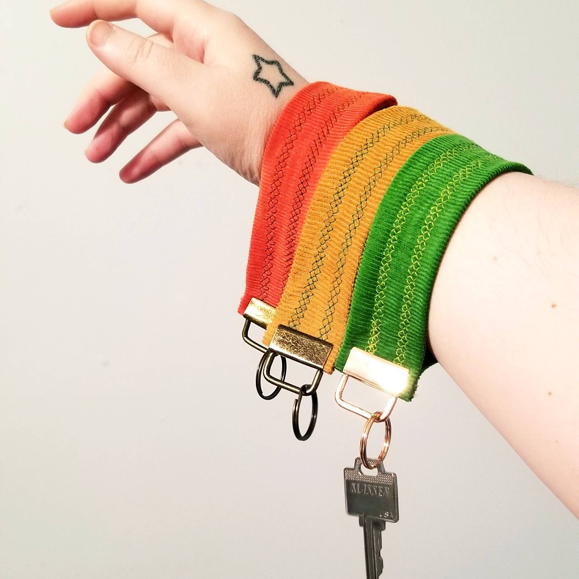 cute wrist strap keychain holder｜TikTok Search