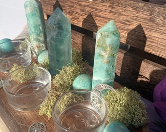 Clarity and Peace - Kristallaltar für Heilung, Ausgeglichenheit und Klarheit mit grünen Fluorit-Türmen