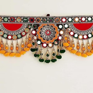 Indiase handgemaakte kleurrijke geborduurde deur opknoping muur decor Boho deur opknoping AmayaCrations