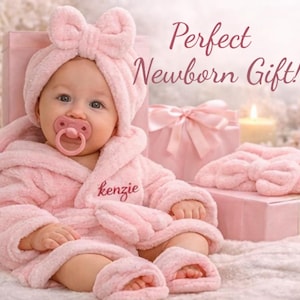 Conjunto de spa personalizado para bebé niña, bata y zapatillas bordadas a medida, regalo para recién nacida