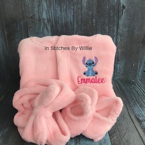 New Baby gift-Custom baby gift, Personalized Baby Robe, New baby girl gift, custom robe, baby shower gift, newborn bathrobe,Unique Baby Gift Frnt Name & design