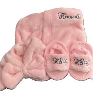 Ensemble spa personnalisé pour bébé fille, peignoir et chaussons brodés personnalisés, cadeau nouveau-né image 16