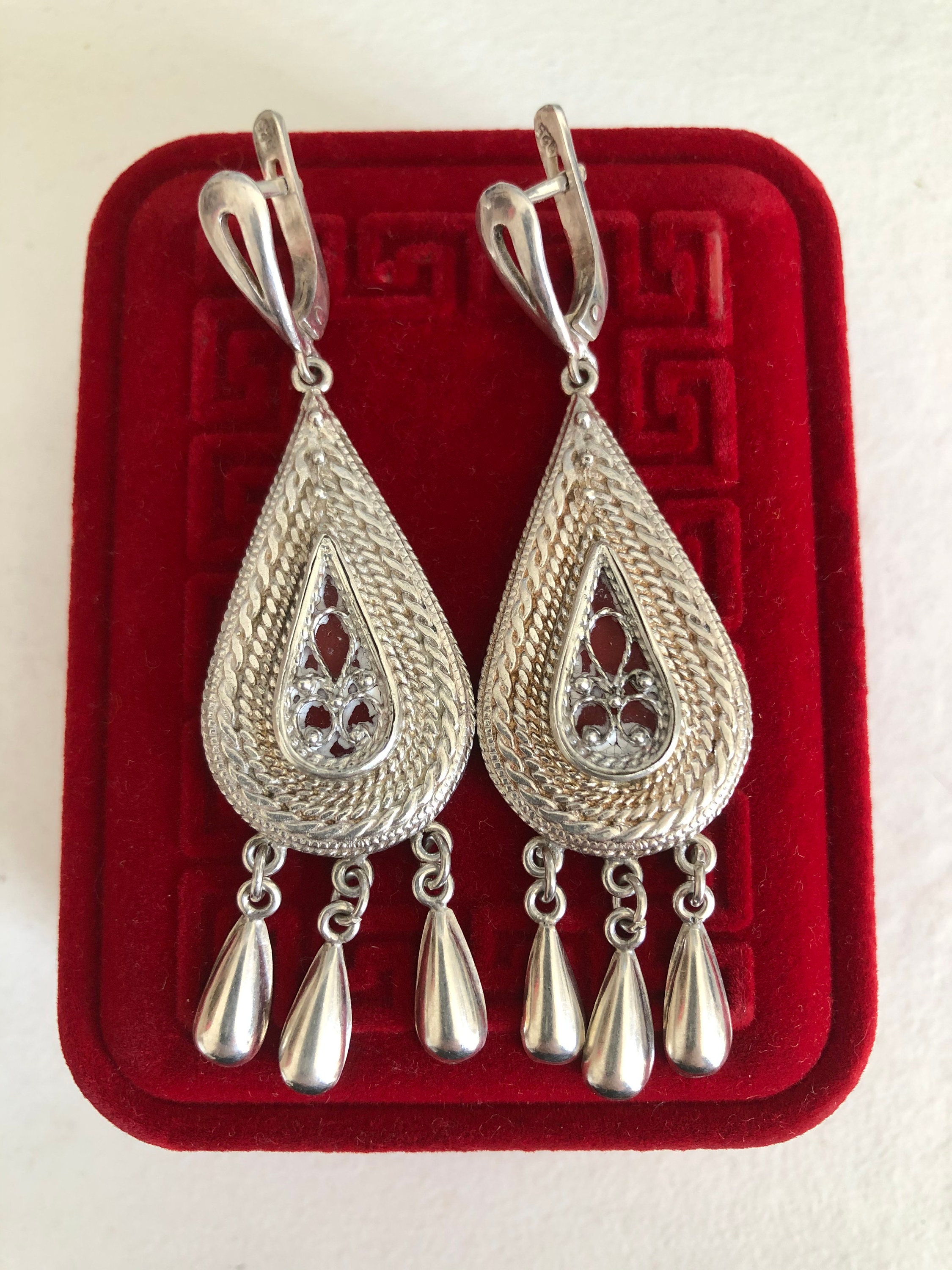 Pendientes plateados hechos a mano 925 con adorno único y Etsy