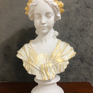 Ophelia Statue, Ophelia Sculpture, Ophelia Bust Statue, Large Female Statue, Shakespeare’s Ophelia Statue, Woman Sculpture, Home Decor, Gift