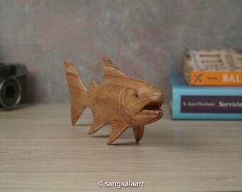 木製鮭の置物、鮭の彫刻、木彫り、手作り、手彫り、魚の飾り、新築祝い