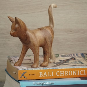 Wooden Kitten Sculpture, Kitty Cat, Pussycat, Wood Carving, Wood Statue, Handmade, Miniature, Wood Art, Ornament, Home Decor, Room Decor