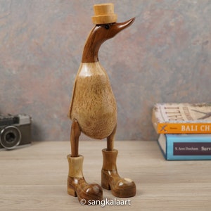 Stehende Entenfigur, Holzente, Bambusholz, Bambusskulptur, Holzstatue, handgemacht, handgeschnitzt, Wohnkultur, Raumdekor, Geschenk