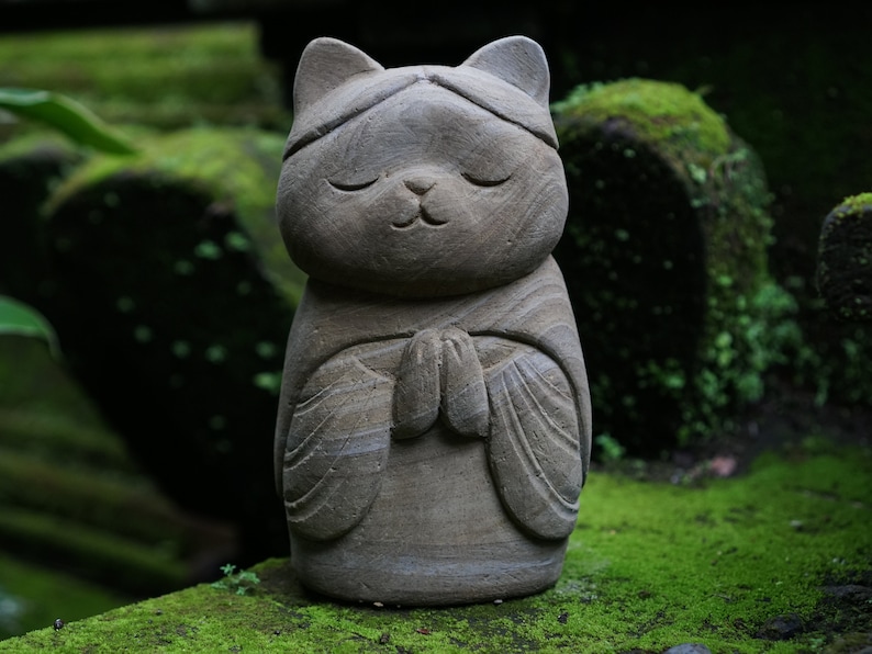 Cat Meditate 7.8inch / 20 Cm, Jizo Statue, Cat Jizo, Cat Lover, Housewarming, Ornament, Handmade, Hand Carved, Garden Decor, Outdoor, Gifts image 3