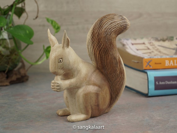 【専用】リスの木彫 専用】リスの木彫