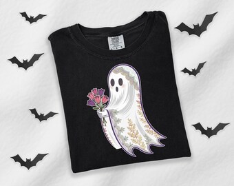 Comfort Colors Ghost T Shirt, Cute Halloween Ghost With Flowers Tee, Floral Ghost Top With Bouquet And Lace Details, Spooky Fall Shirt