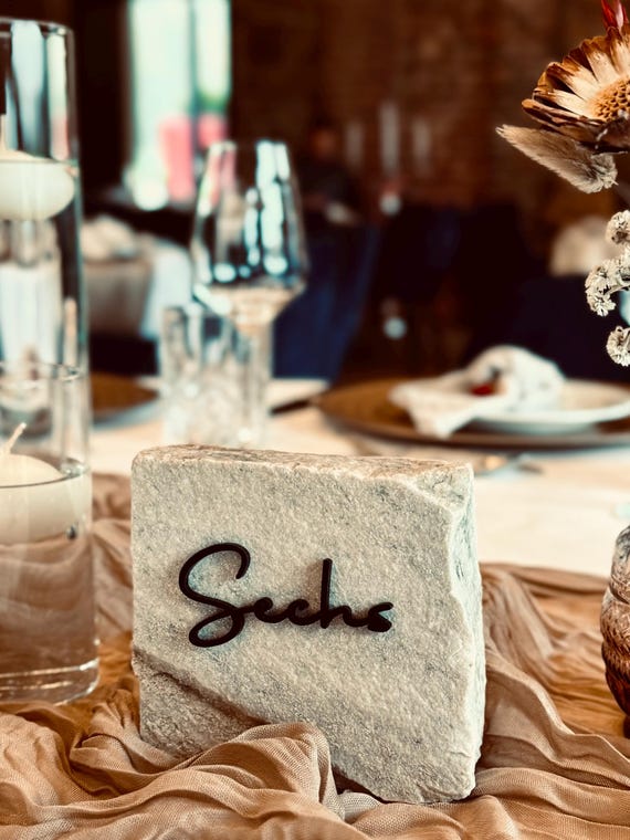 Schriftzug Tischnummern Acryl Holz für Tischnummern z.B. für Stein  DIY Hochzeit Dekoration verschiedene Schriftarten