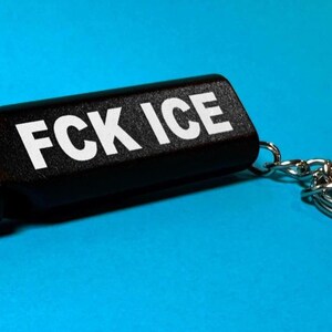 FCK ICE Whistle Keychain, Protest Keychain, Safety Alarm, Political Activism Gift, Compact Emergency Accessory zdjęcie 3