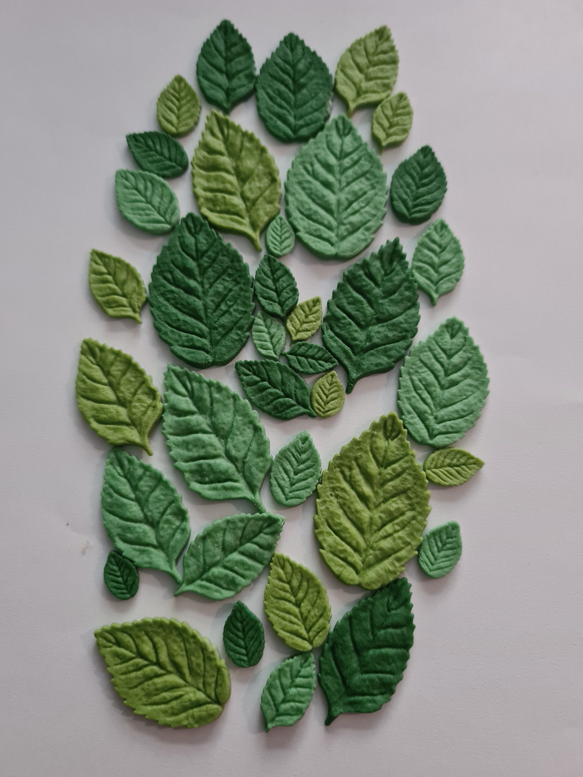 Edible Sugar Mixed Leaves in 3 Shades of Green