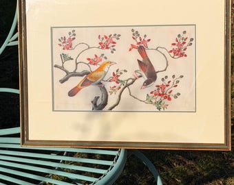 Hermosa pintura oriental sobre seda que representa el canto de los pájaros y un cerezo en flor.