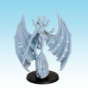 MOM Miniatures - Chaos - Devilesse - Resin Figurines