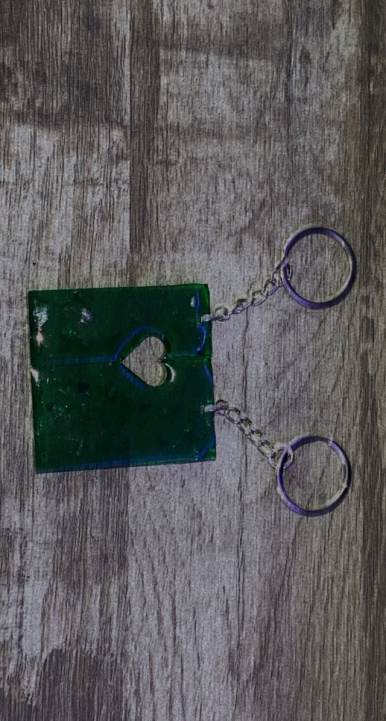 Forest green resin couples 2 piece keychain Forest green resin couples 2 piece keychain