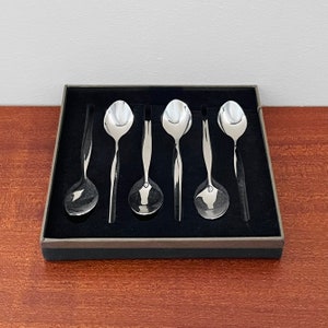 Kultakeskus Tapio. Raro juego de cucharas de café. Diseñado por Tapio Wirkkala, Finlandia, años 50.