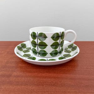 Gustavsberg Berså. Tea cup with saucer, vintage production. Designed by Stig Lindberg, Sweden 1960s.